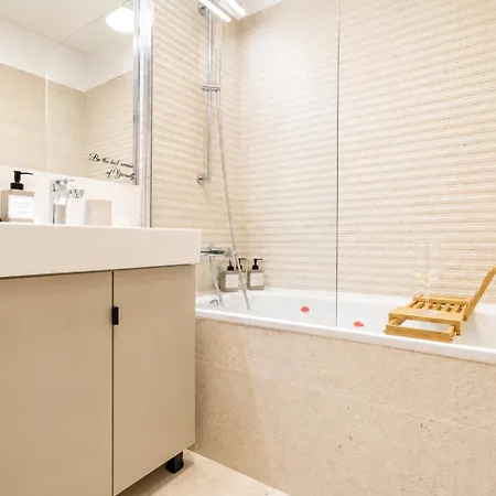 The Up - Private Apartment *