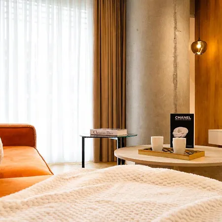 The Up - Private Apartment Bucharest