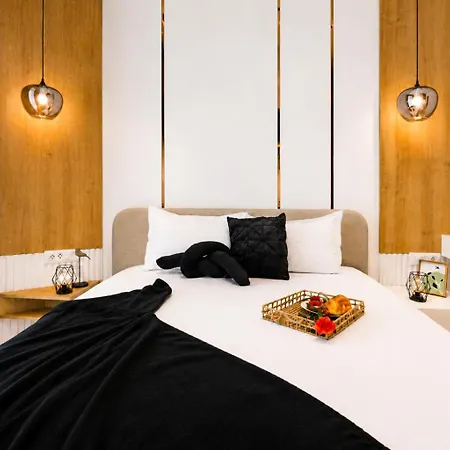 The Up - Private Apartment *