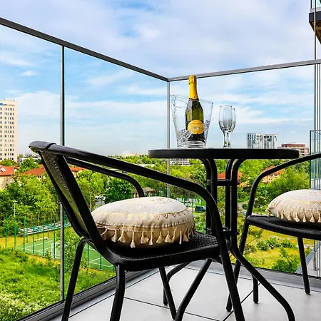 The Up - Private Apartment